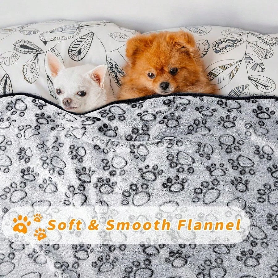 Fleece Pet Blanket for Small and Medium Dogs, Washable Puppy Throw with Cute Paw Print, Cozy Bed and Couch Cover for Indoor Dogs and Cats, All-Season Soft Comfort